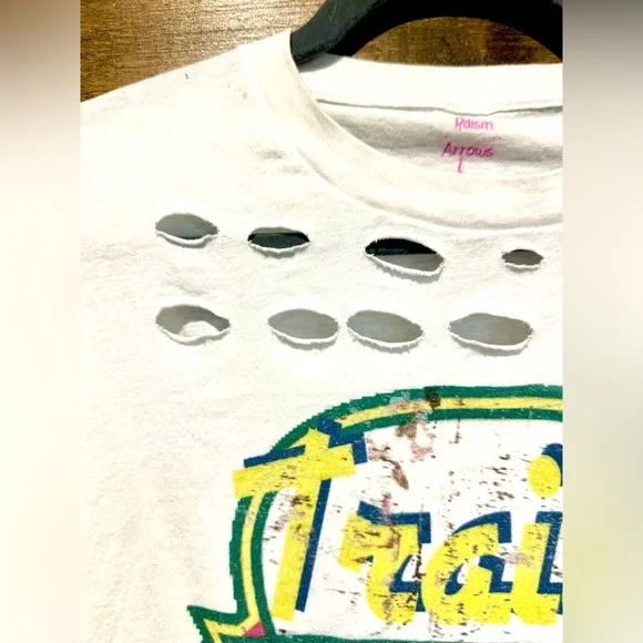 EUC Trailer Park Pretty White Slightly Cropped Tee Sz L - Picture 8 of 16